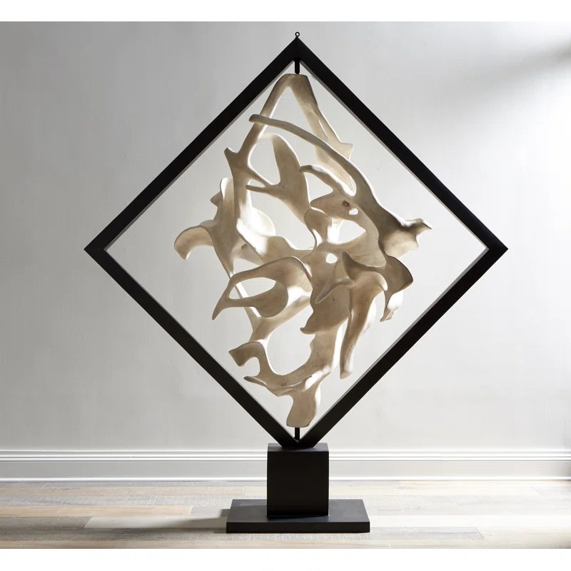 Figurines & Sculptures