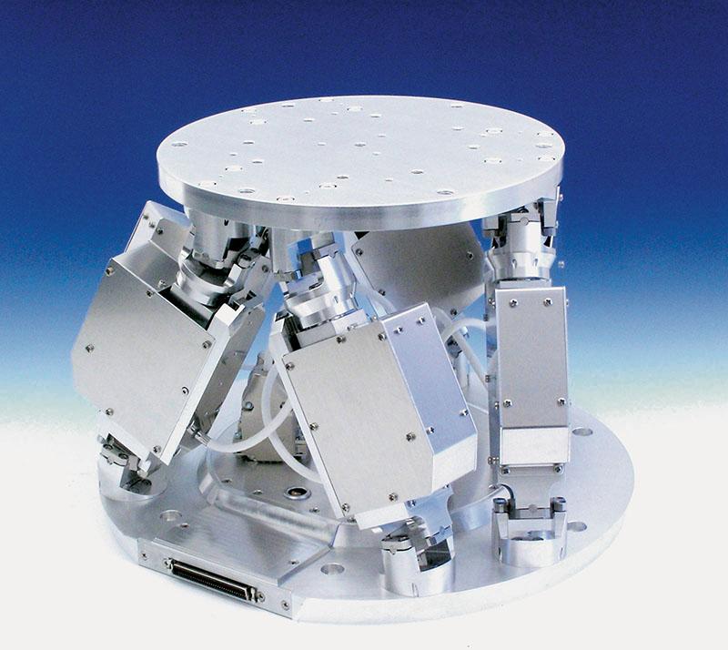 Battery-Powered Compact Electric Field Robots